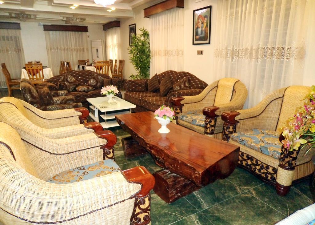 מנדלאי Hotel Sahara מראה חיצוני תמונה